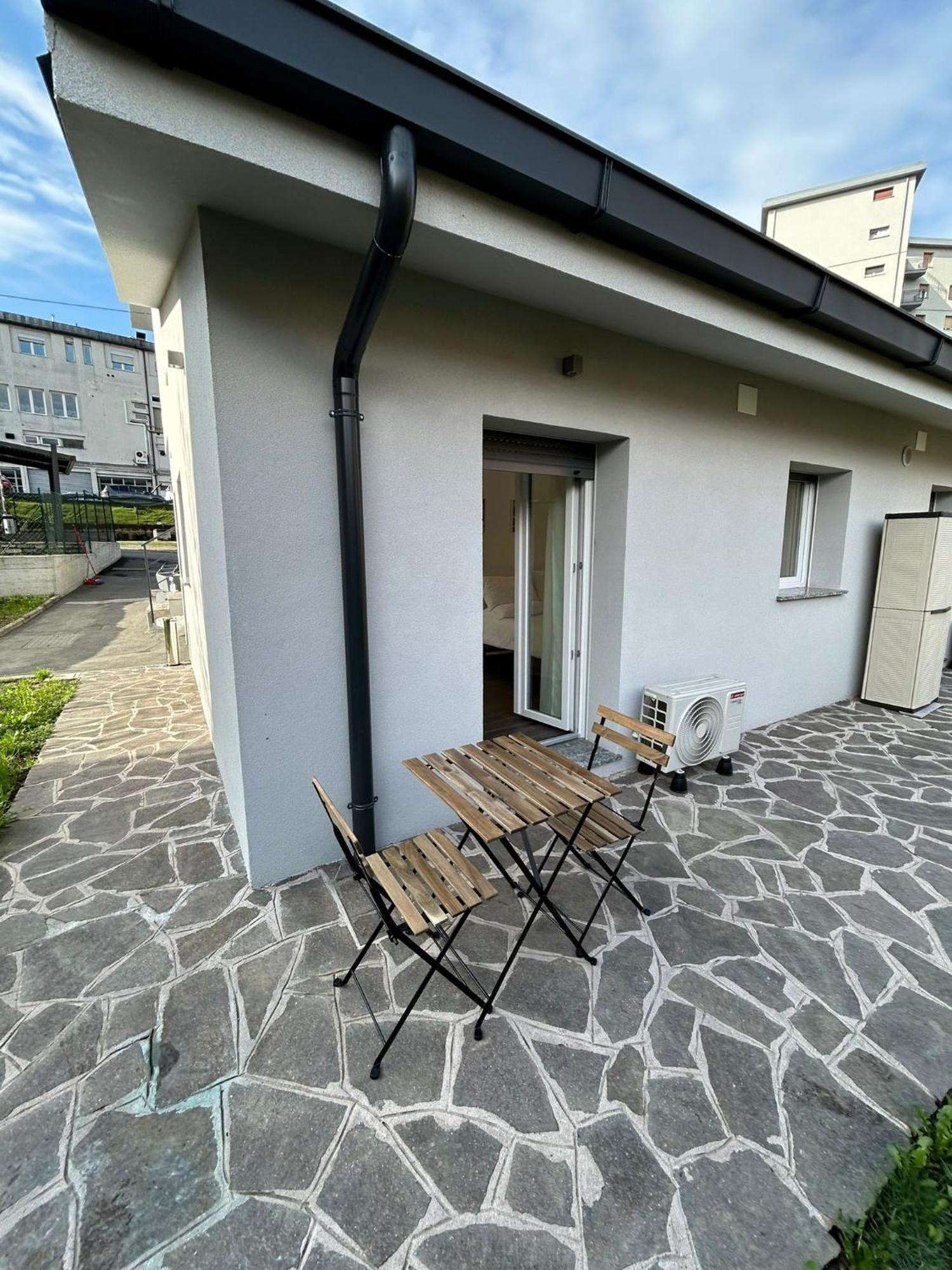 Lake Home Apartments Lipomo Exterior foto